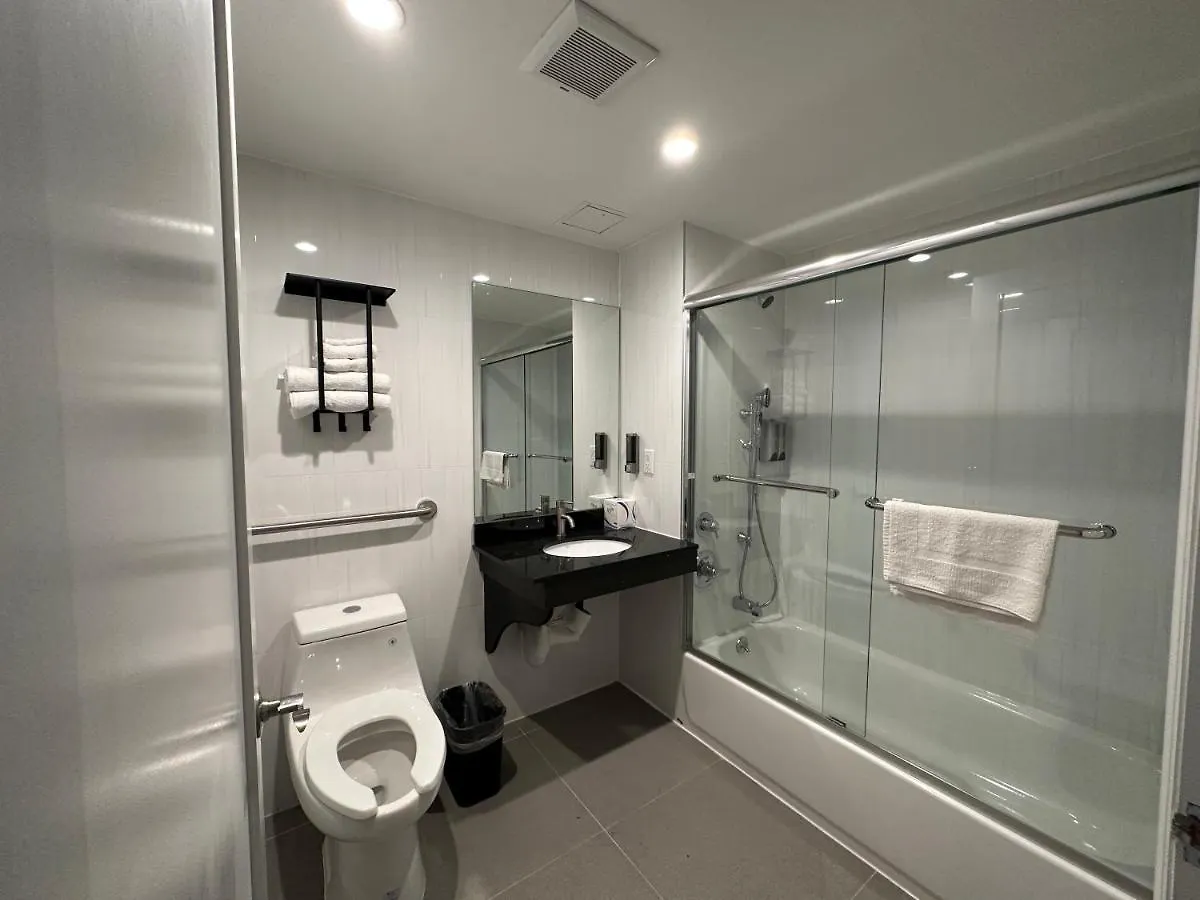 Regal Inn & Suites New York Laguardia Hotel
