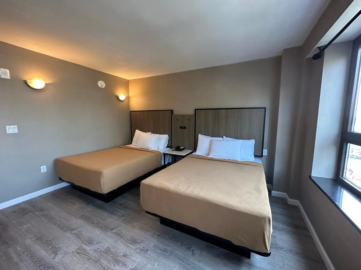 Regal Inn & Suites New York Laguardia Hotel
