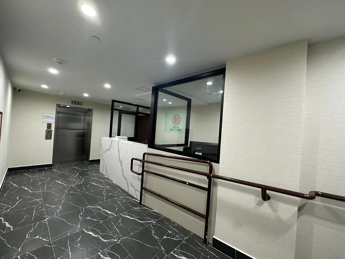 Regal Inn & Suites New York Laguardia Hotel